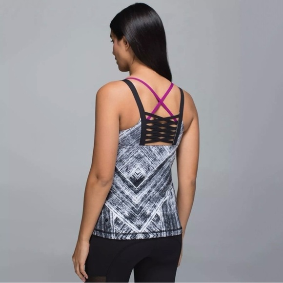 Lululemon Hot To Street Tank in Heat Wave White Black / Black / Regal Plum - Picture 2 of 7